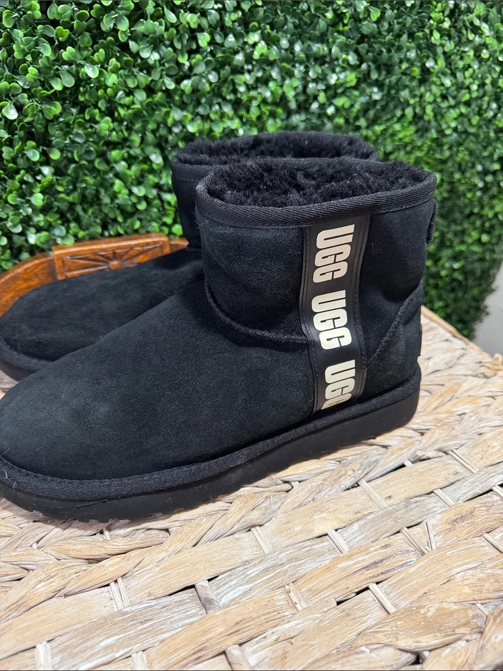 UGG Kids Short Boot with Logo Strap in Black